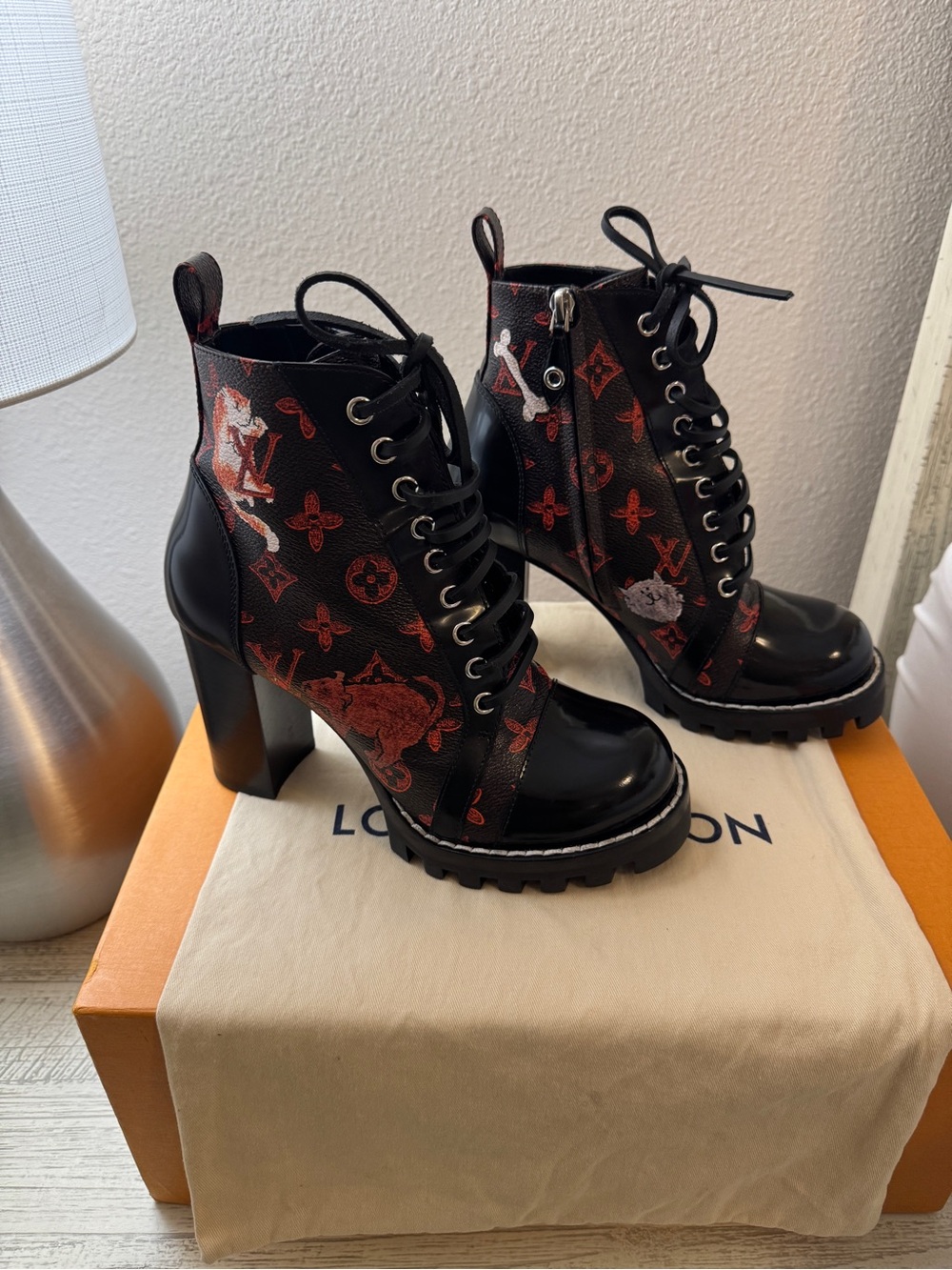 Louis Vuitton Limited Edition Catogram Star Trail Ankle Boots – Size 37.5 - Picture 7 of 12